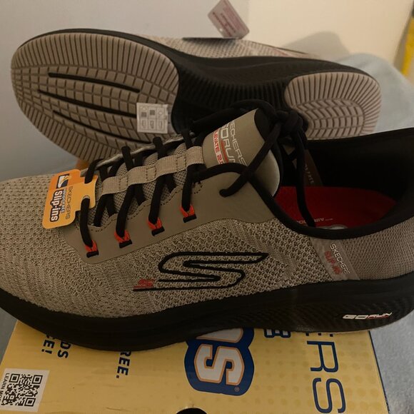 Men's Skechers Hands Free Slip Ins Go Run Elevate 2.0 Size 11 NIB (RETAIL 125) - Picture 5 of 10